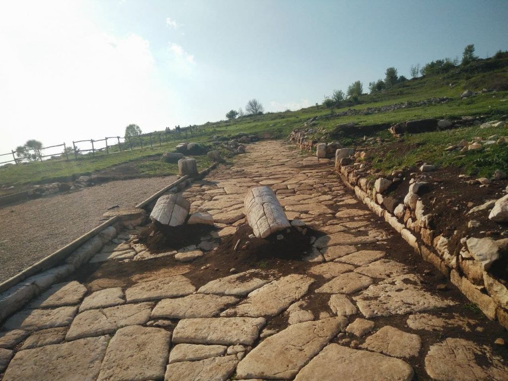 scavo archeologico dell'antica Norba a Norma in provincia di Latina